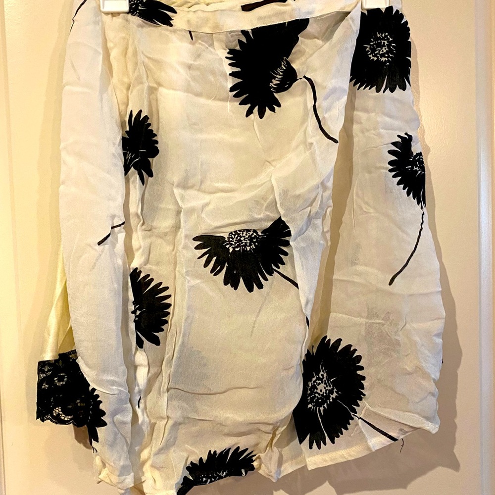 Dolce and Gabbana Black and Off-White Floral Skirt